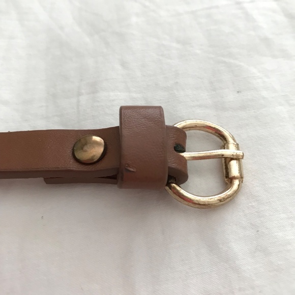Light Brown Tan Skinny Buckle Belt Length 35" Width 1/2" - Picture 6 of 7